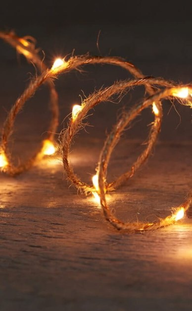 Sznurek jutowy cienki z oświetleniem 40szt 2m LED lampeczki OLAJ Sznurek jutowy cienki z oświetleniem 40szt 2m LED lampeczki OLAJ